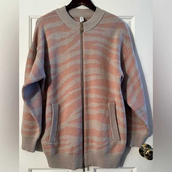Varley ANTHROPOLOGIE XS MERINO WOOL Mayberry Full Zip Blush Tunic Animal Print - Picture 5 of 16